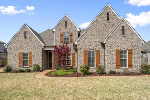 6303 Creekside Lake Dr, Arlington, TN 38002