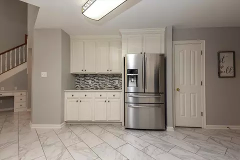 Kitchen - 1136 Sunriver Cv, Collierville, TN 38017 photo 1 of 4