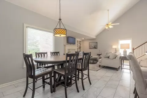 Dining - 1136 Sunriver Cv, Collierville, TN 38017 photo 1 of 3