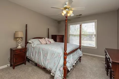 Bedroom - 1136 Sunriver Cv, Collierville, TN 38017 photo 4 of 4