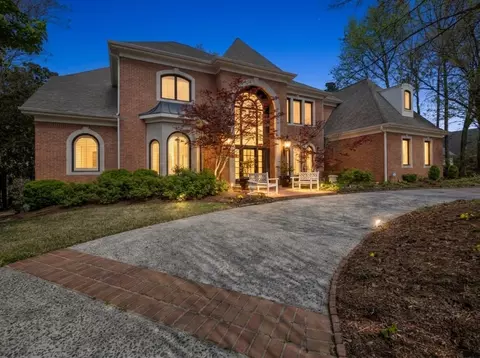 3635 Classic Dr S, Memphis, TN 38125