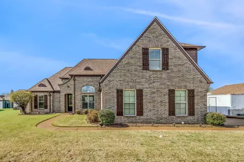 5399 Riverstone Dr, Memphis, TN 38125