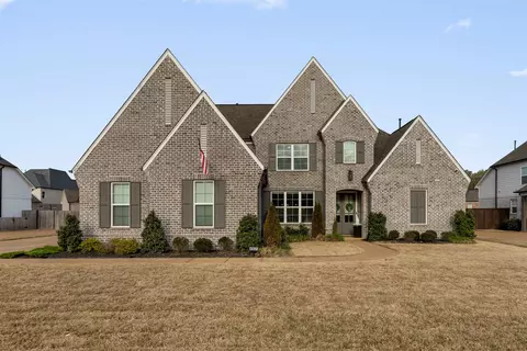 4921 Maple Walk Dr, Lakeland, TN 38002