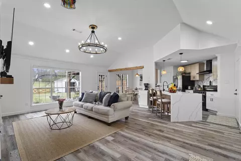 3097 Shadow Green Ln, Lakeland, TN 38002