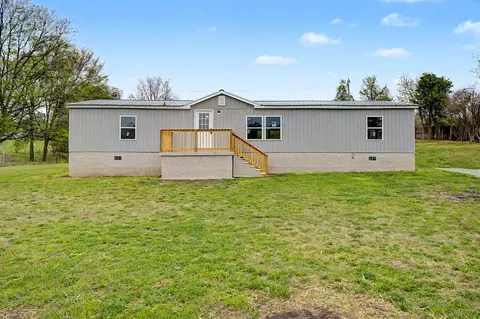 1090 Scott Rd, Newbern, TN 38059