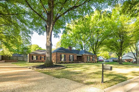 7619 Blackberry Farm Rd, Germantown, TN 38138