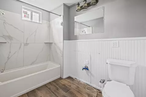 Bath - 2550 Everett Ave, Memphis, TN 38112 photo 1 of 3