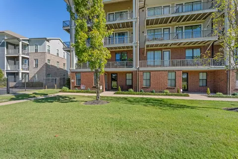 380 N Island Dr #314, Memphis, TN 38103
