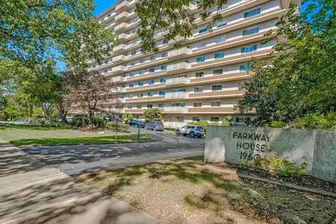 1960 N Parkway Pkwy #411, Memphis, TN 38112