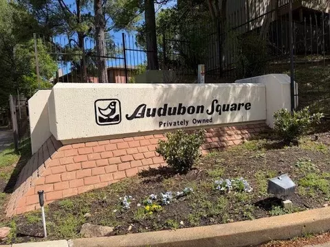 806 Thistledown Dr #1303, Memphis, TN 38117