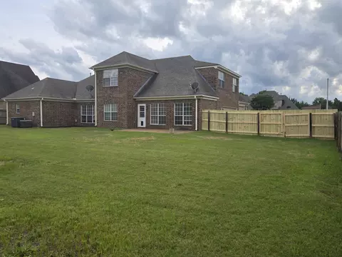 Exterior - 5186 Guffin Road Rd, Bartlett, TN 38135 photo 2 of 3