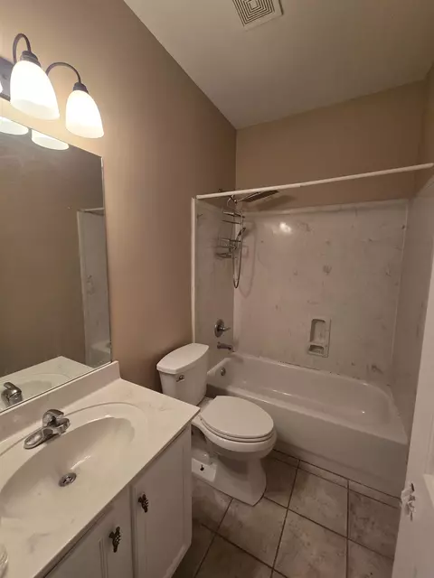 Bath - 5186 Guffin Road Rd, Bartlett, TN 38135 photo 2 of 2