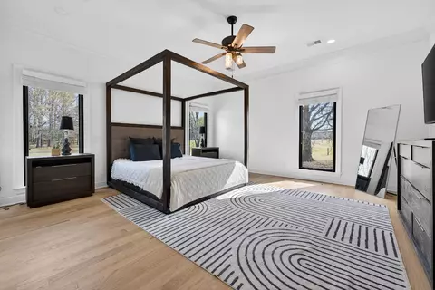 Bedroom - 9376 Forest Wind Cv, Collierville, TN 38017 photo 2 of 8