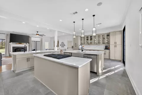 Kitchen - 9376 Forest Wind Cv, Collierville, TN 38017 photo 3 of 3