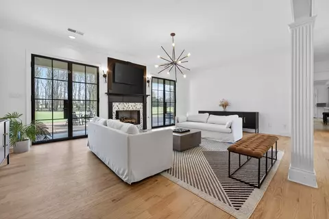 Living - 9376 Forest Wind Cv, Collierville, TN 38017 photo 1 of 4