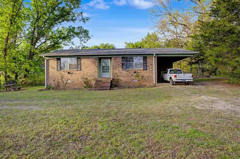 195 Fitts Ln, Henderson, TN 38340