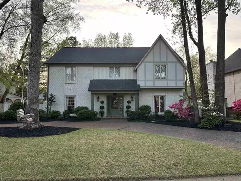 2245 Lansingwood Dr, Germantown, TN 38139
