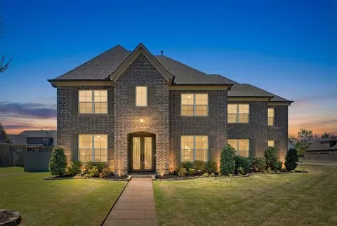 6115 Windsor Oak Dr, Arlington, TN 38002