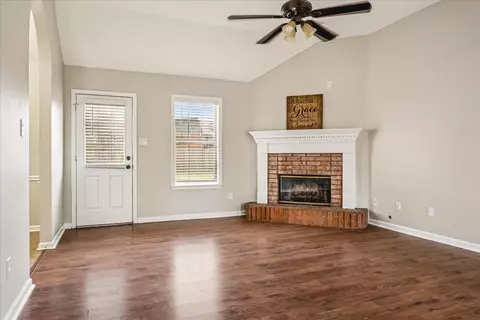 Living - 4706 Shadow Wick Ln, Arlington, TN 38002 photo 1 of 3