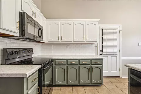 Kitchen - 4706 Shadow Wick Ln, Arlington, TN 38002 photo 2 of 5