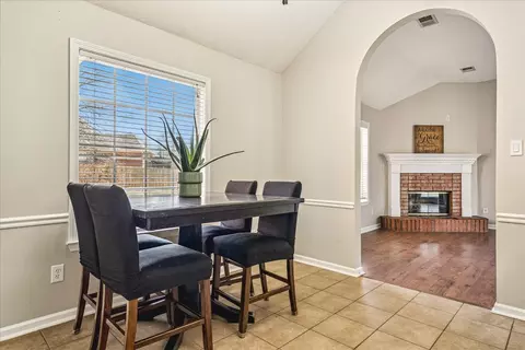 Dining - 4706 Shadow Wick Ln, Arlington, TN 38002 photo 3 of 3