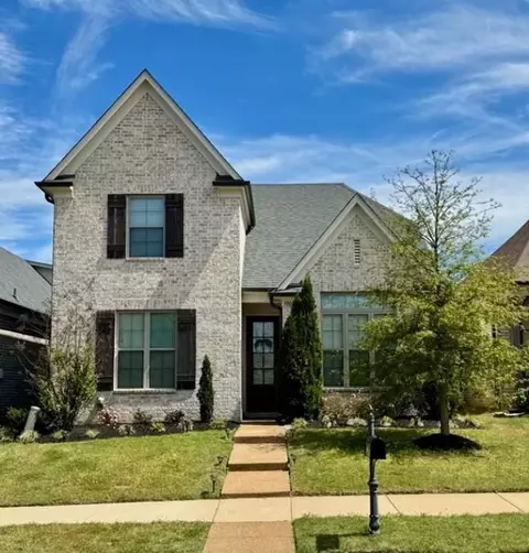 300 Cherokee Cir, Oakland, TN 38060