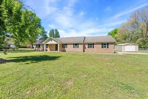 9132 Kerrville-rosemark Rd, Millington, TN 38053