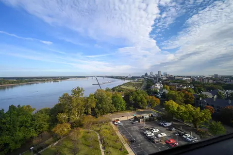 655 Riverside Dr #1103, Memphis, TN 38103