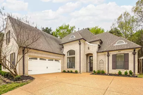 8700 Brunswick Park Cv E, Bartlett, TN 38133