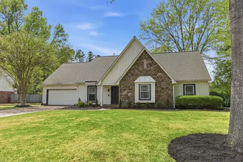 2371 Calkins Rd, Germantown, TN 38139