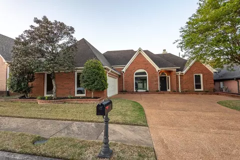 7483 Mulligan Ln, Cordova, TN 38018