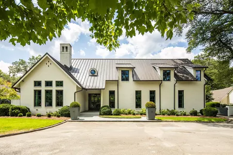 223 E Cherry Cir, Memphis, TN 38117