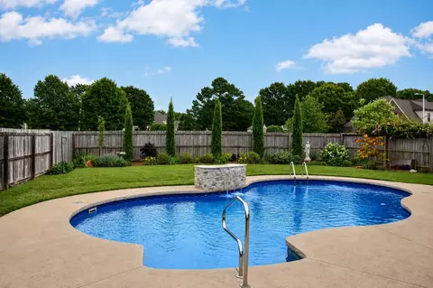 4484 Chestnut Hill Dr, Collierville, TN 38017