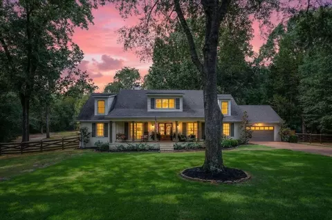 501 N Country Way Dr, Cordova, TN 38018