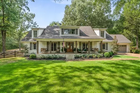 501 N Country Way Dr, Cordova, TN 38018