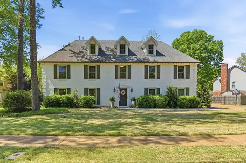 9270 E Bridge Dr, Germantown, TN 38139