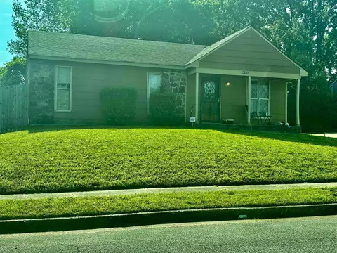 4376 Howardcrest Dr, Memphis, TN 38128
