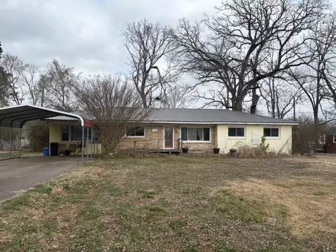 510 Rosewood Dr, Savannah, TN 38372