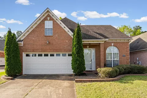 10471 Ashboro Dr, Collierville, TN 38017