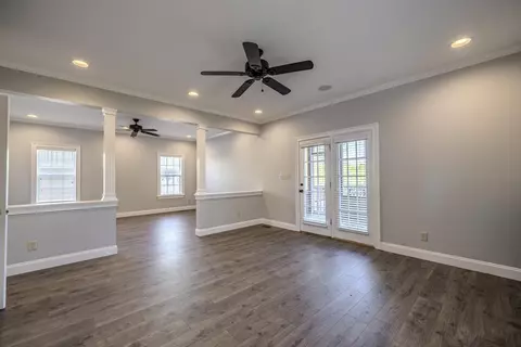 Living - 9 Mountain View Dr, Iuka, MS 38852 photo 5 of 7
