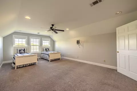 Bedroom - 9 Mountain View Dr, Iuka, MS 38852 photo 2 of 3