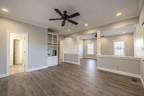 Living - 9 Mountain View Dr, Iuka, MS 38852 photo 6 of 7
