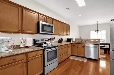 Kitchen - 6902 Bishops Knoll Cv, Bartlett, TN 38135 photo 2 of 3