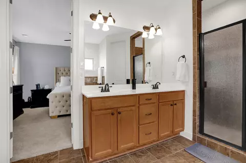 Bath - 6902 Bishops Knoll Cv, Bartlett, TN 38135 photo 1 of 4