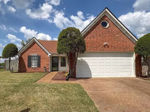 8998 Gracie Ln, Memphis, TN 38016