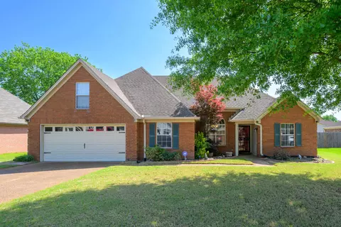 2966 Lauren Dr, Bartlett, TN 38133