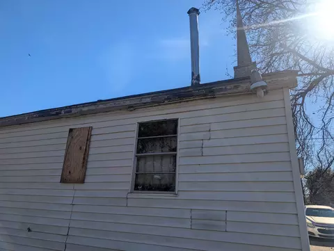 Exterior - 18 E Mitchell Rd, Memphis, TN 38109 photo 4 of 5