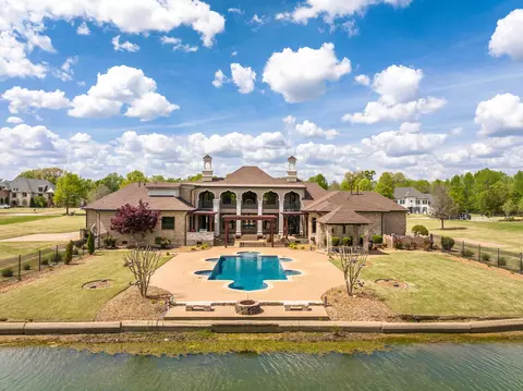 118 Northhaven Dr, Jackson, TN 38305