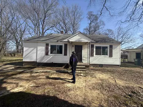 2982 Kingston St, Memphis, TN 38127