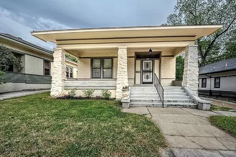 1930 Walker Ave, Memphis, TN 38104